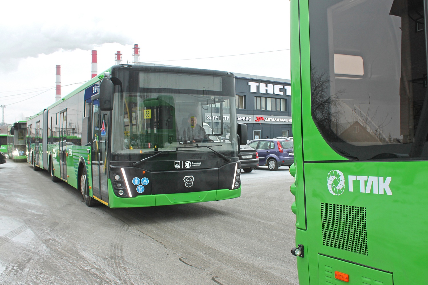 ООО "ТНСТ" поставлено 225 автобусов в Тюмень